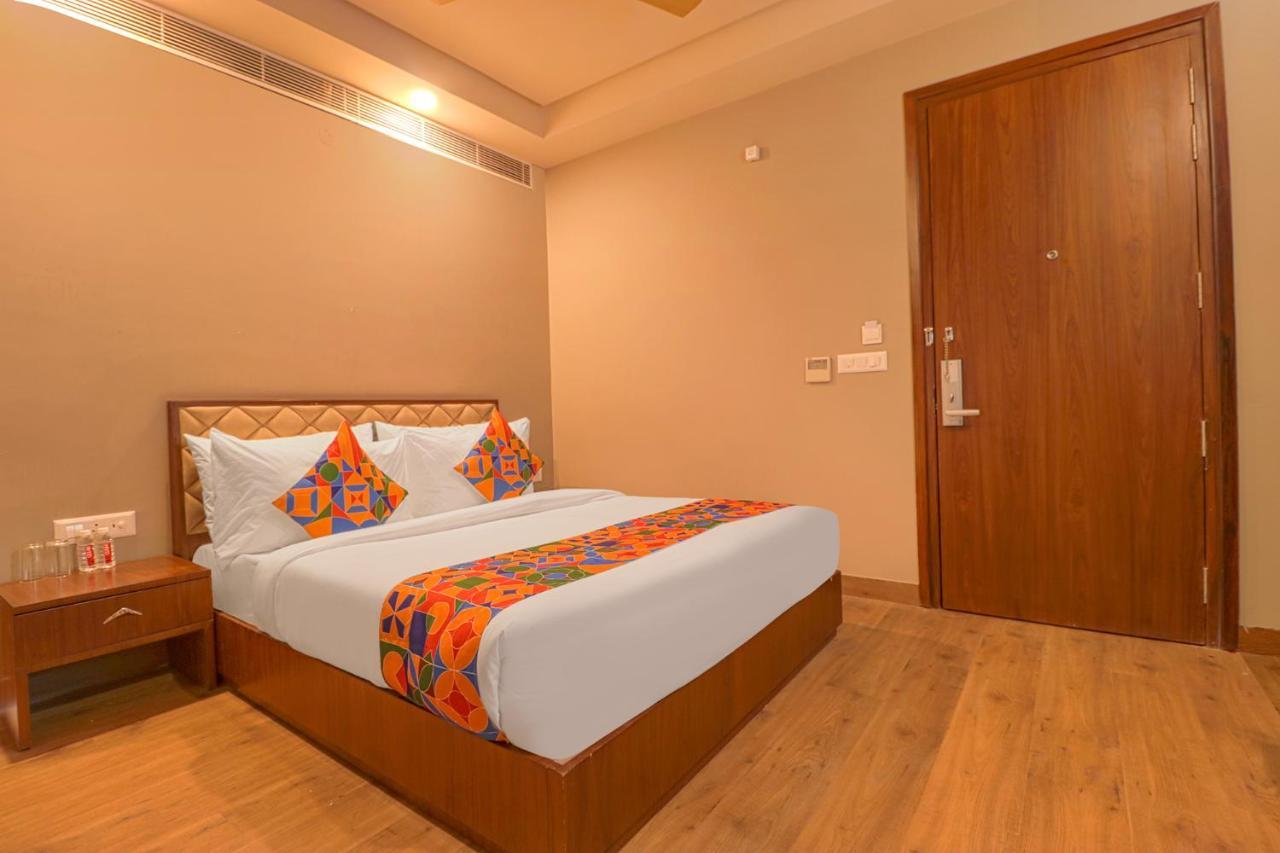 Fabhotel Prime Shanit Delhi  Ngoại thất bức ảnh
