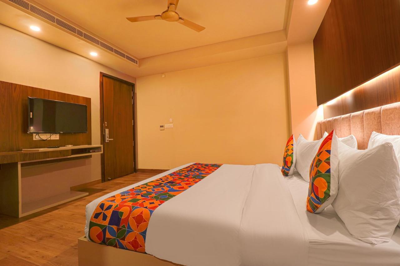 Fabhotel Prime Shanit Delhi  Ngoại thất bức ảnh